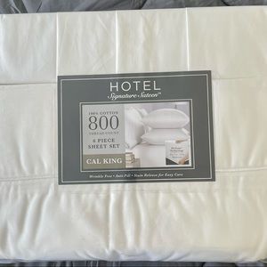 Hotel Signature 800-thread count sheets, Cal King in white